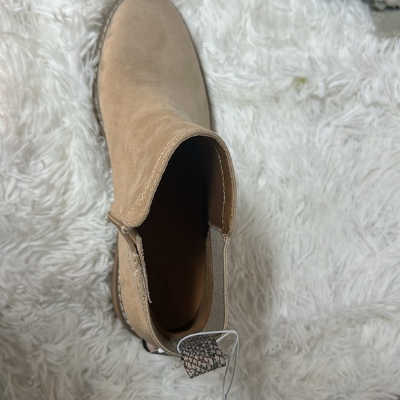 NWT Women's Taci Ankle Boots - Universal Thread Light Taupe Size 11 - Picture 8 of 8